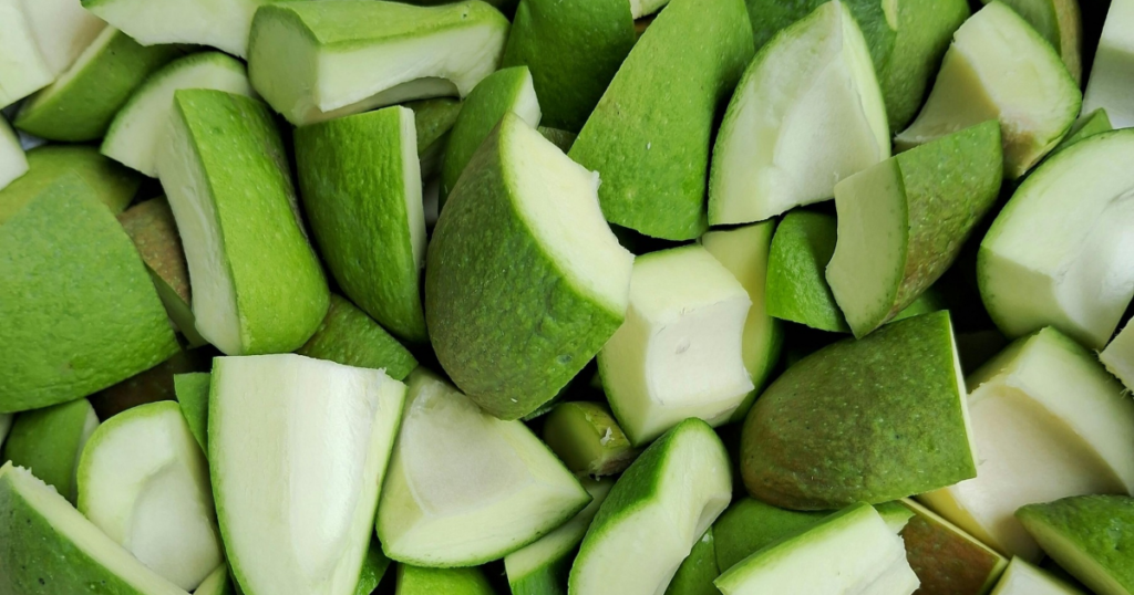 raw mango cut pis