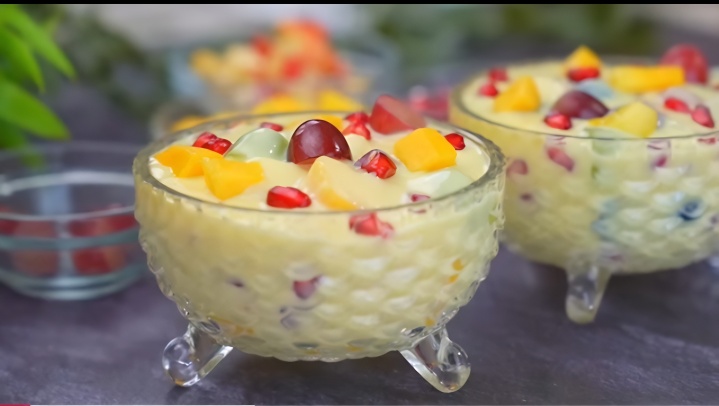 Fruit custard